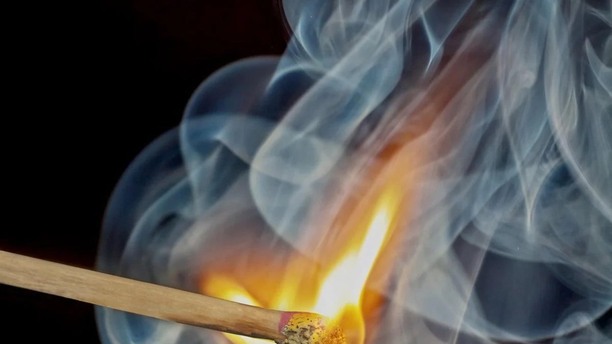 威廉姆斯双打搭档重摔退赛:心理压力与关键时刻观察